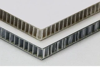 Sklolaminátové PP voštinové panely pro billboard